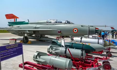MiG-21 flies through Indian skies for last time, Rajnath terms it 'national pride' (PTI) 