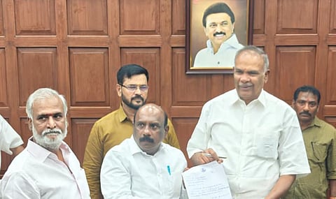 Expelled AIADMK legislator from Alangulam, P H Manoj Pandian, formally joined the DMK