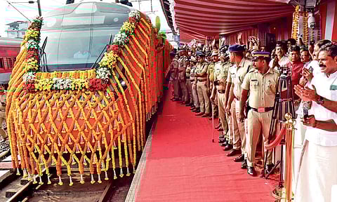 Ernakulam-B’luru Vande Bharat to halt in 4 major TN cities