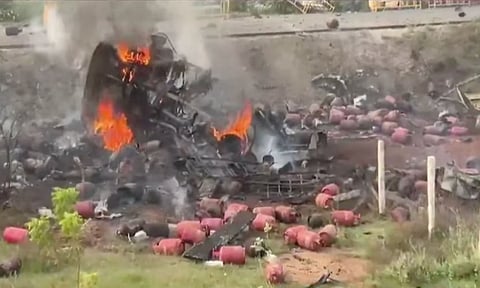 Visual from the Accident (Thanthi Tv)