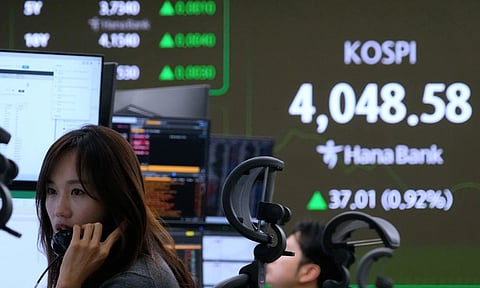 Korea Composite Stock Price Index (KOSPI) at the foreign exchange dealing room of the Hana Bank headquarters in Seoul, South Korea (Photo: AP)