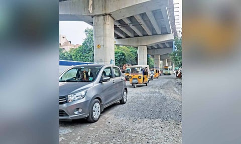 Rough patch of Arcot Road from Valasaravakkam to Porur