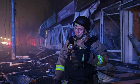Russian glide bomb hits apartment block, kills 5 in southern Ukraine