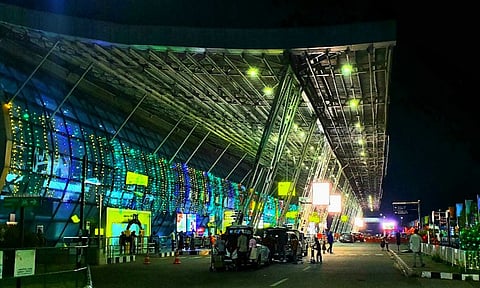  Thiruvananthapuram International Airport outside view