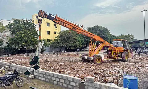 Work proceeding near Velachery MRTS station