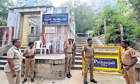 Police stationed outside the Thiruparankundram temple (IANS) 