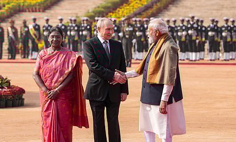 Prime Minister Narendra Modi with Russian President Vladimir Putin during the latter�s ceremonial welcome (PTI) 
