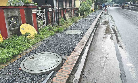 Pavement works on Medavakkam Tank Road left incomplete by the Greater Chennai Corporation for months