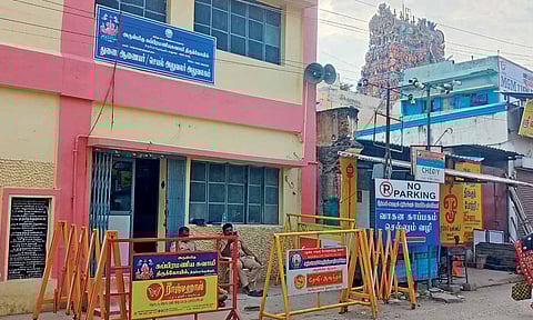 Police protection at the HR&CE office near Tiruparankundram Murugan temple