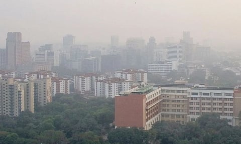 Delhi chokes as AQI nears 'severe' level (X) 