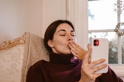 Which you choose: Career or long distance love?