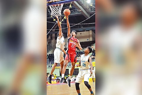 Tamil Nadu and Kerala men in action during the quarter-final contest