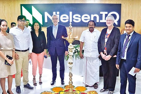 Minister Mano Thangaraj with NielsenIQ team