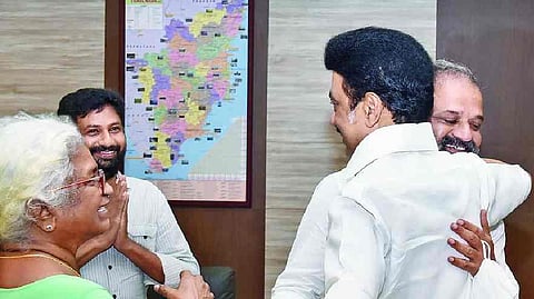 Stalin meets Perarivalan, Arputhammal