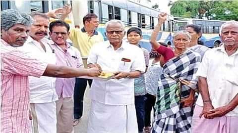 Members of Tamil Desiya Perioyakkam led by president P Maniarasan distributing sweets in Thanjavur on Wednesday
