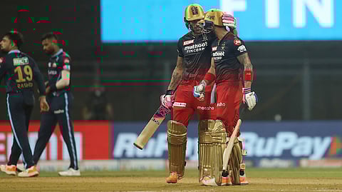 100-run partnership between Virat Kohli and Faf du Plessis