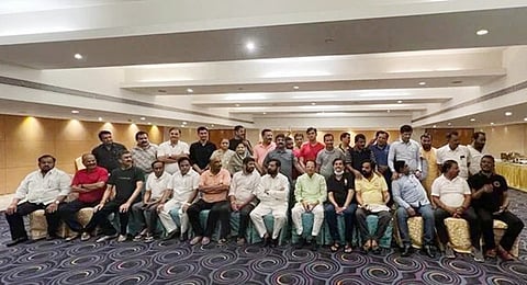 34 rebel MLAs with Eknath Shinde