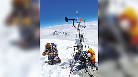 Climate action tested on a divided Mt Everest