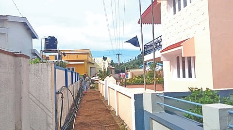 Black flags hoisted at houses of small tea farmers in Nilgiris on Monday