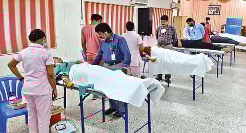 Students donate at Sri Ramachandra Institute of Higher Education & Research Center