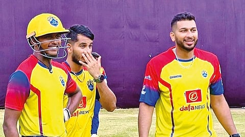 (from left) B Sai Sudharsan, K Vignesh and Shahrukh Khan at a Kovai Kings training session