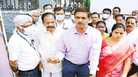 Collector Kumaravel Pandian flanked by (from left) CMC director JV Peter, MLA Karthikeyan and Mayor Sujatha Anand, inspecting the site on Monday