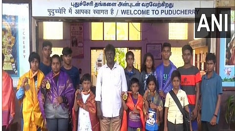 The young boxers welcomed at Puducherry Railway Station.