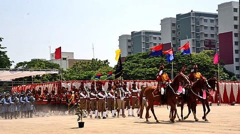 TN police bestowed with President's colour