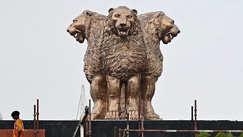 Emblem made up of bronze with a total weight of 9,500 kg and height of 6.5 metre, unveiled by Prime Minister Modi