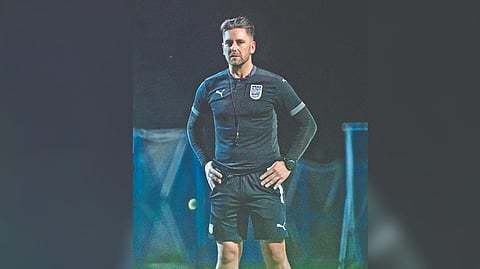 Mumbai City FC head coach
Des Buckingham