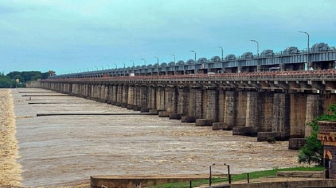 Fresh flood threat to AP as Godavari in spate again