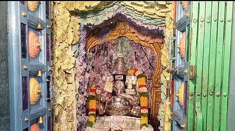 Vinayakar temple in Kanchipuram, decorated with money