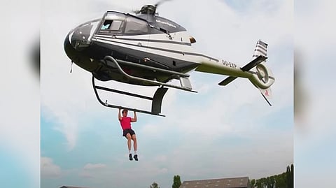 Stan Bruininck doing the pull-ups