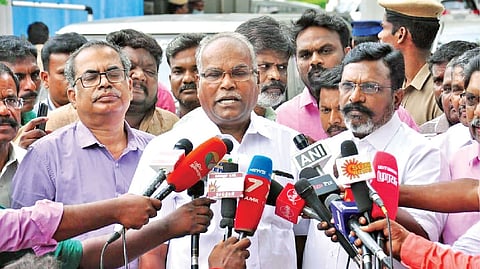 CPM leader Balakrishnan and VCK chief Thirumavalavan along with leaders of other parties