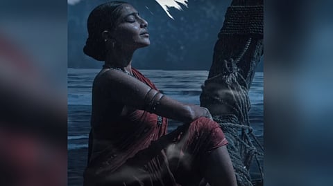 Aishwarya Lekshmi aka Poonguzhali in PS-1