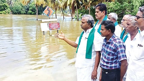 Farmers led by PR Pandian inspecting the damage to crops in Mayiladuthurai district on Friday