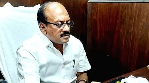 Ministers distribute welfare aid to minorities