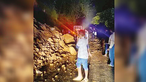 Vehicle movement on Gudalur-Ooty NH was disrupted due to mud slip and falling of boulders.