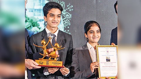 Harpith and Harpita with Global Child Prodigies Award in Dubai