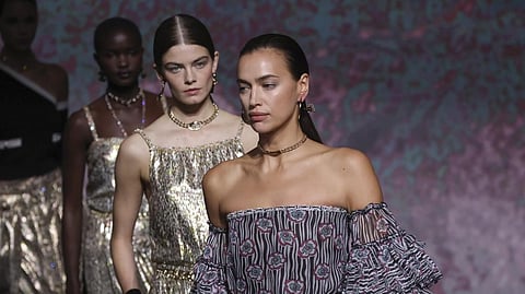 Irina Shayk wears a creation for the Chanel ready-to-wear Spring/Summer 2023 fashion collection presented Tuesday.