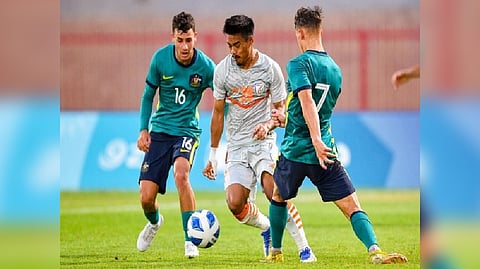 India and Australia players in action