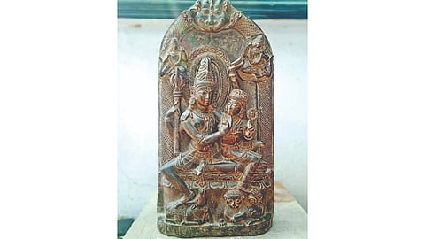 Seized idol of Shiva and Parvathi