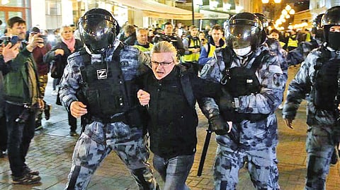 Machinery of autocracy: One step ahead of all the king’s games