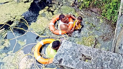 A 25-year-old woman and her one-year-old child died of drowning in a farm well in Salem on Tuesday.