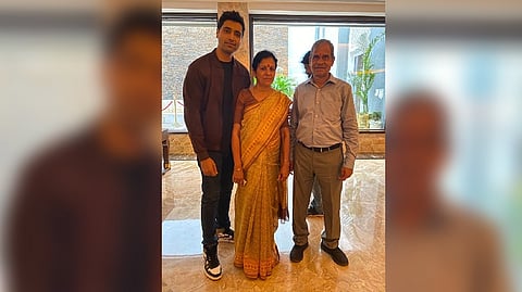 Adivi Sesh along with Sandeep Unnikrishnan's family