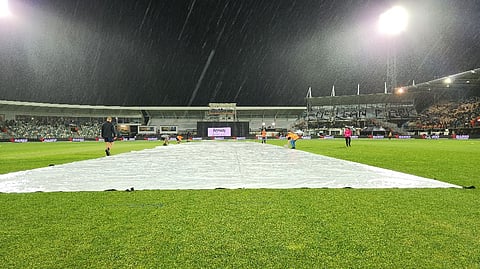 Match abandoned in Napier.