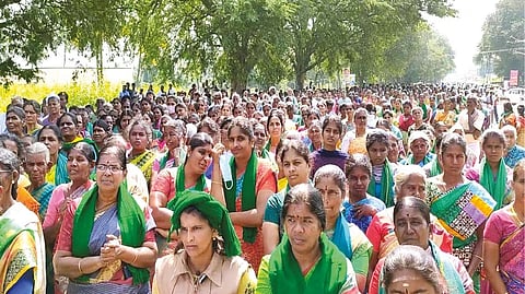 A large number of farmers, who gathered in protest against the proposed SIPCOT in Coimbatore