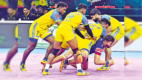 Action from the Tamil Thalaivas-Dabang Delhi match in Hyderabad