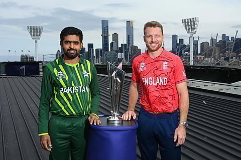 Captains of Team England and Pakistan