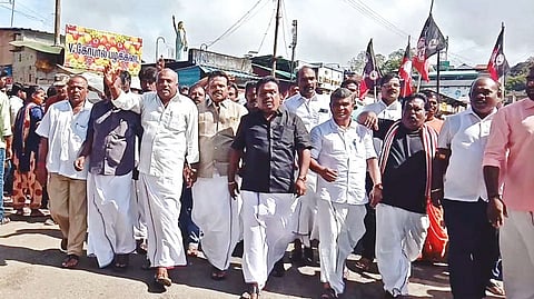 Protest march led by AIADMK MLAs in Valparai